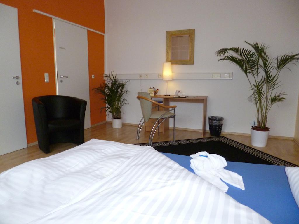 Hotel Restaurant Marbella Minden  Kamer foto